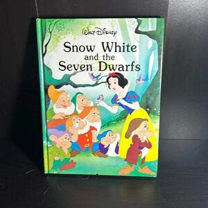 Walt Disney Snow White and the Seven Dwarfs Hardcover Movie Book - 1989